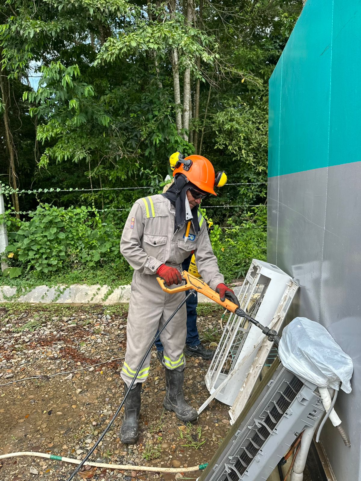 Limpieza de una unidad de aire acondicionado